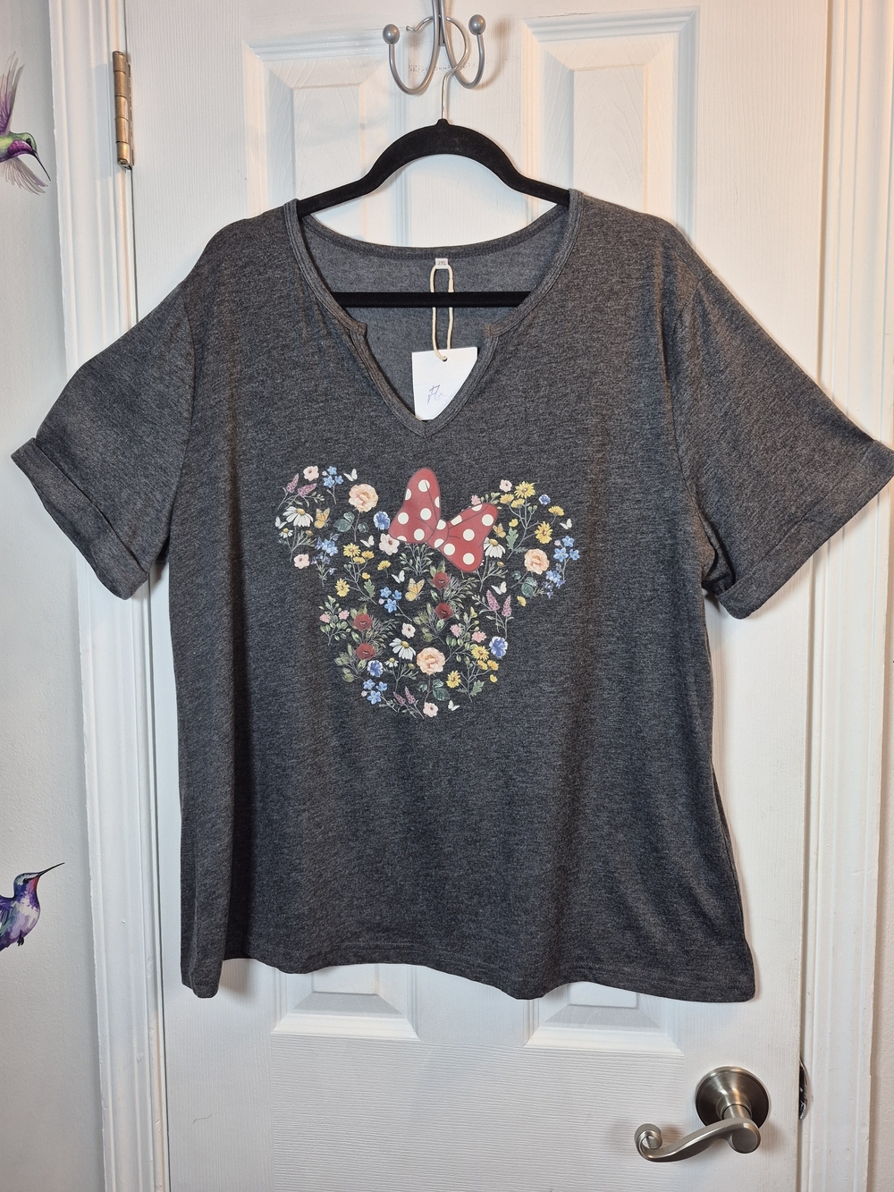 NWT Disney Floral Minnie Mouse V-Neck Graphic Tee Shirt Grey 2XL Plus